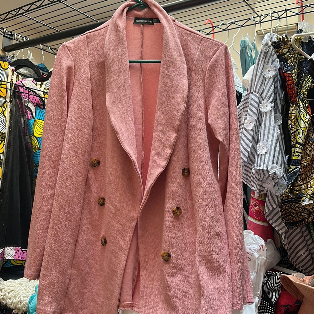 Brand: PrettyLittleThing; Size: U.S 8; Color: Pink.